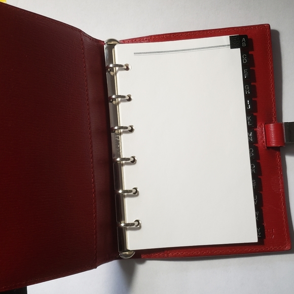 C8,021 Gucci Red Leather Address Book, Planner - Picture 8 of 11